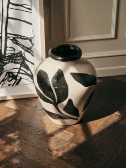 Herbert Vase